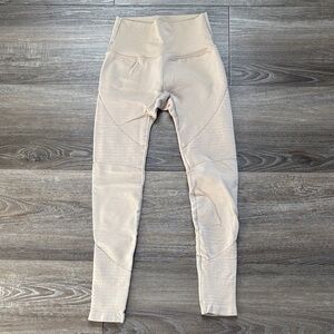 Alphalete Women's Cream Leggings